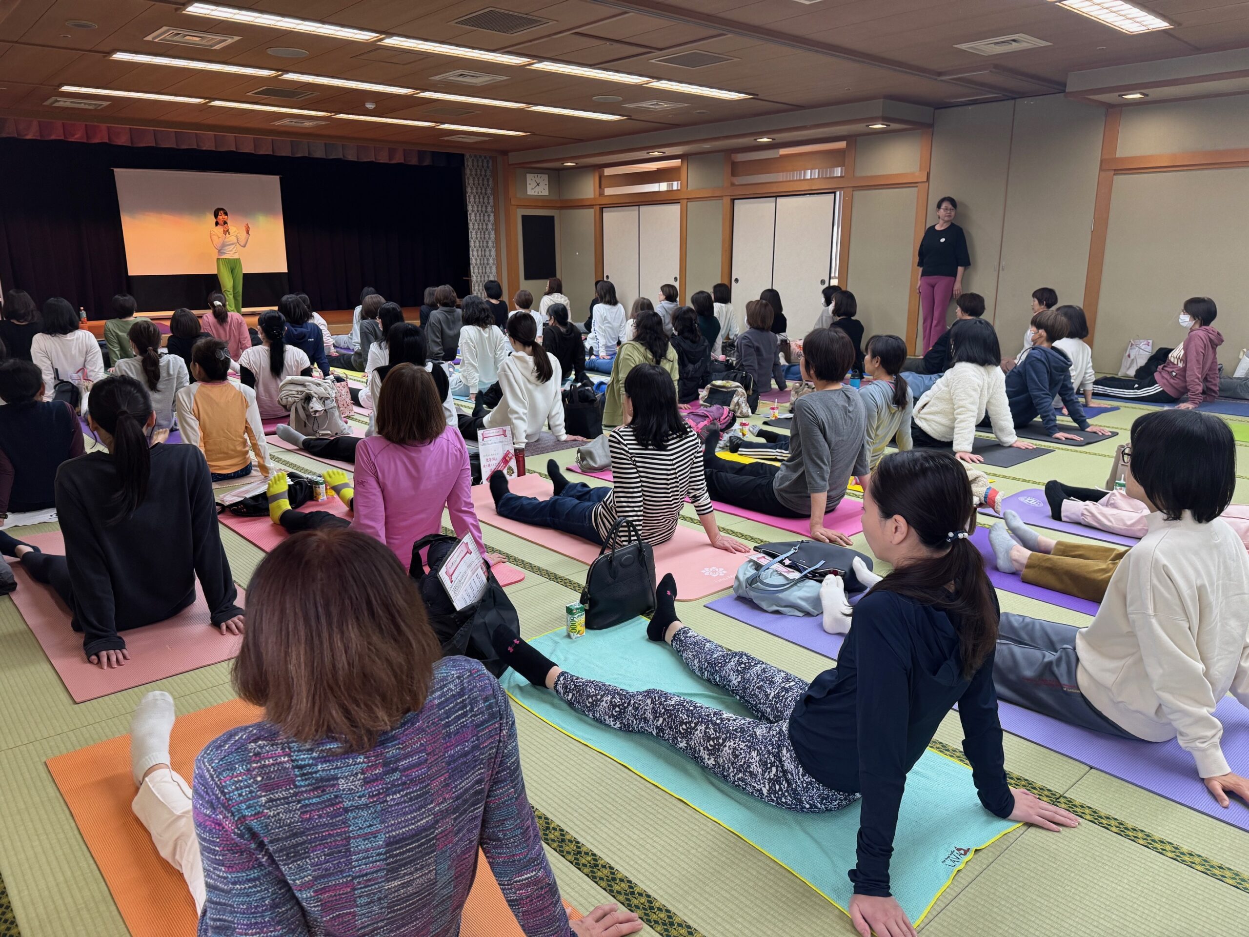 トタレアルモニア 愛知県大府市 骨盤の調整 女性特有の悩みや体調不良にペルヴィス®ワークレッスン 整顔 尿漏れや生理不順、虚血、代謝、頭痛、腰痛、肩こりに悩まされている方に、身体全体を自分らしく整える方法 | ペルヴィス®ワークとは