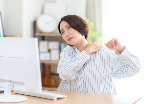 トタレアルモニア 愛知県大府市 骨盤の調整 女性特有の悩みや体調不良にペルヴィス®ワークレッスン 整顔 尿漏れや生理不順、虚血、代謝、頭痛、腰痛、肩こりに悩まされている方に、身体全体を自分らしく整える方法 | 大府市の骨盤の調整レッスン｜尿漏れ・更年期・腰痛など女性特有のお悩みに「ペルヴィス®ワーク」