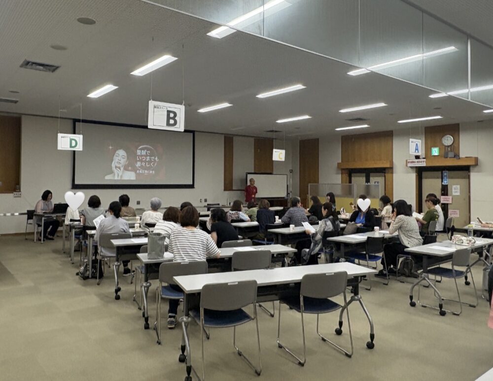 トタレアルモニア 愛知県大府市 骨盤の調整 女性特有の悩みや体調不良にペルヴィス®ワークレッスン 整顔 尿漏れや生理不順、虚血、代謝、頭痛、腰痛、肩こりに悩まされている方に、身体全体を自分らしく整える方法 | 刈谷市で整顔講座開催